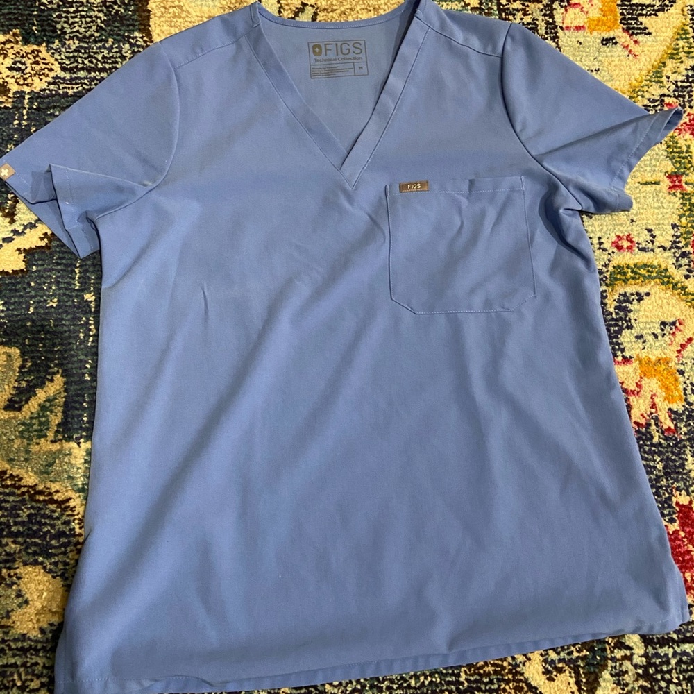 FIGS ceil blue women’s scrubs set